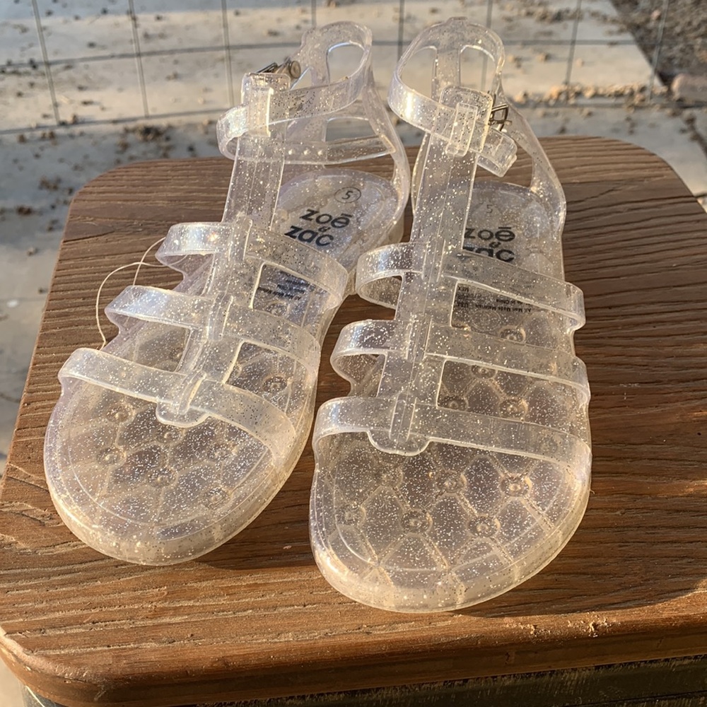 Jelly shoes clear with silver glitter!